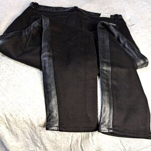 Hudson Leeloo Super Skinny Crop 25 lambskin trim black jeans‎